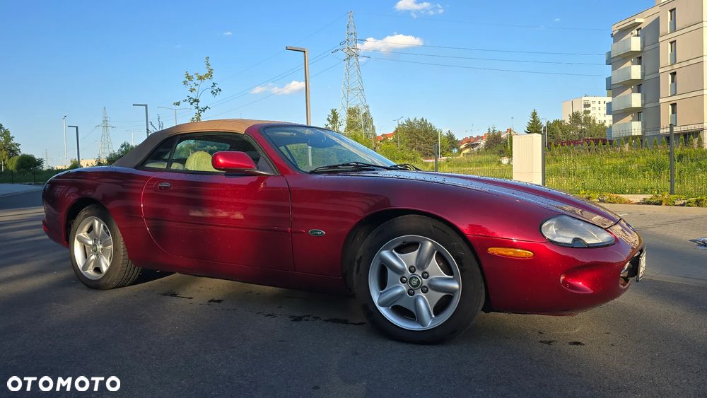Jaguar XK8 - 14
