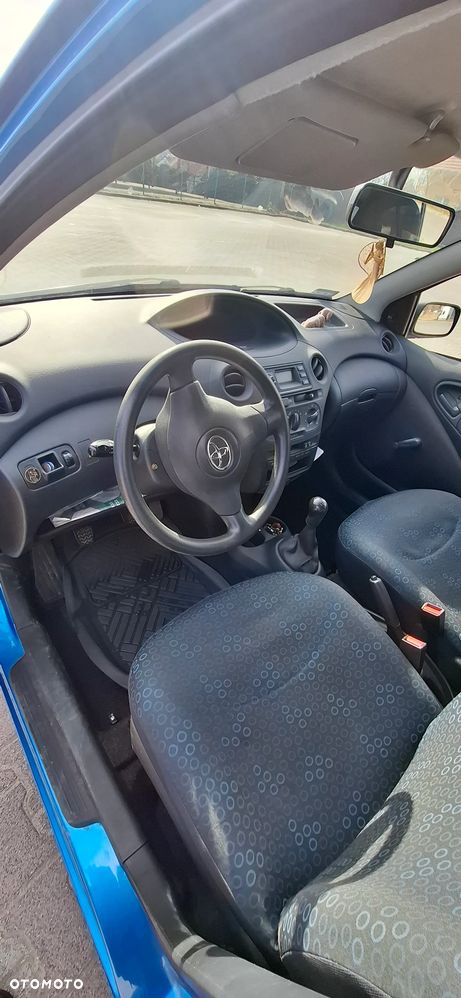 Toyota Yaris 1.0 Terra - 22