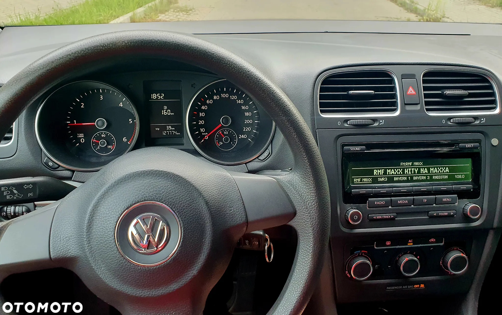 Volkswagen Golf 1.6 TDI BlueMotion Technology Comfortline - 13