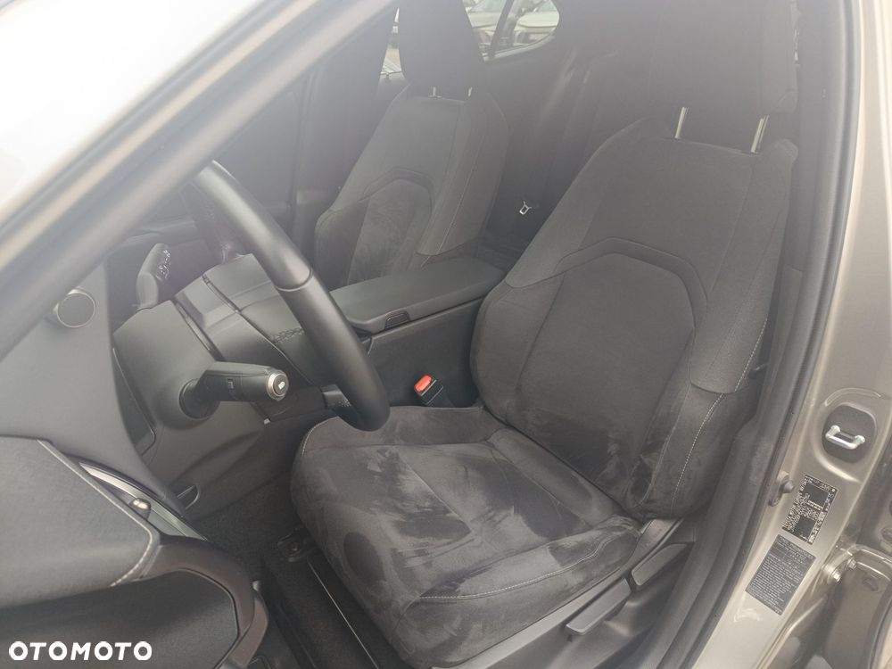 Lexus UX 250h GPF Business 2WD - 21