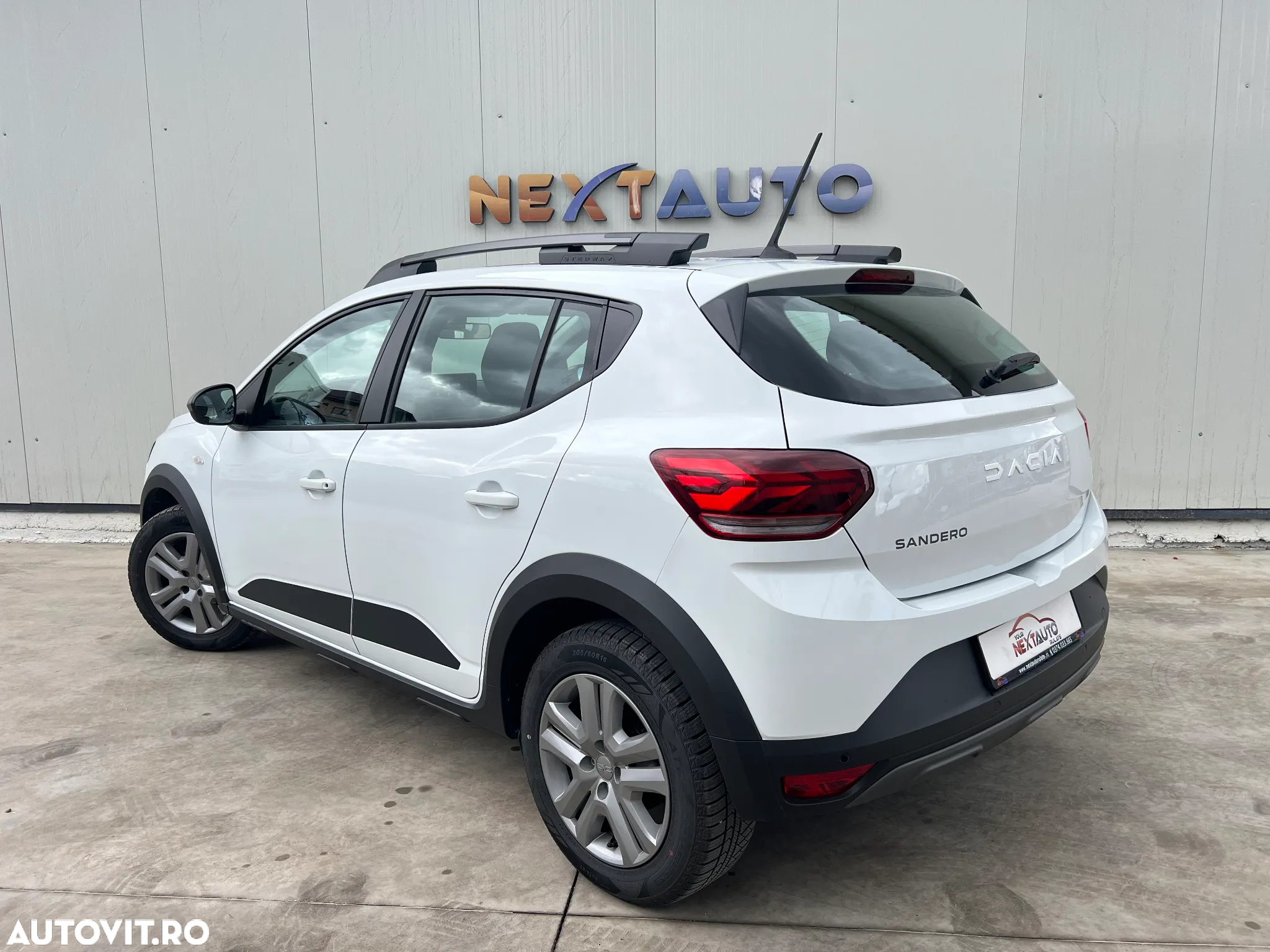 Dacia Sandero Stepway TCe 90 MT6 Essential - 4
