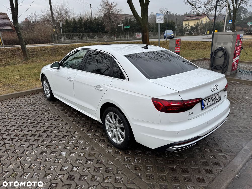 Audi A4 Limousine - 8