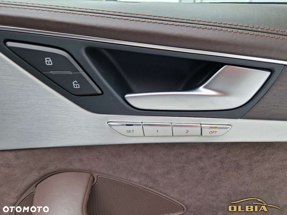 Audi A8 - 34