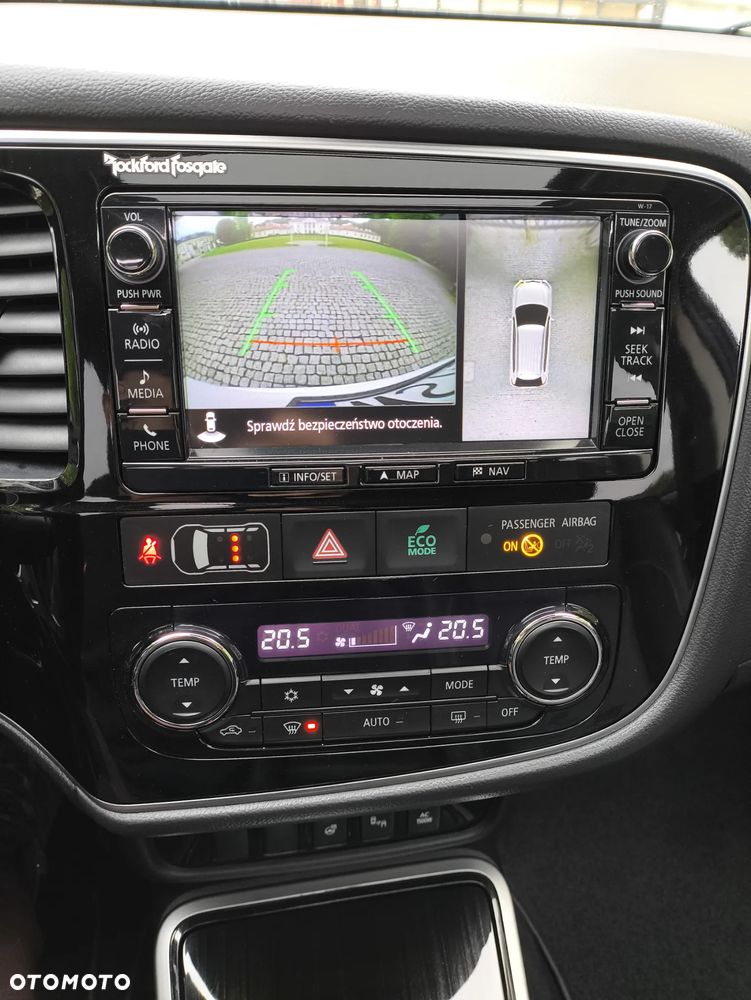 Mitsubishi Outlander 2.0 4WD Top - 28