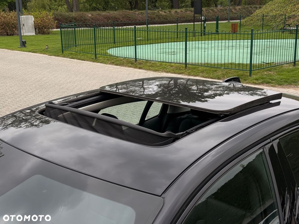 Volvo S60 B5 B AWD Plus Dark - 28