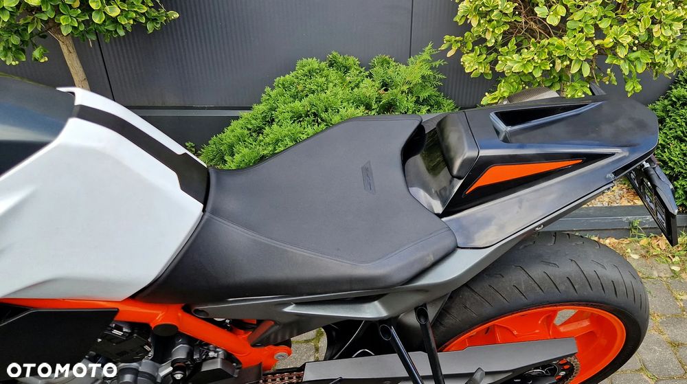 KTM DUKE 890 - 31