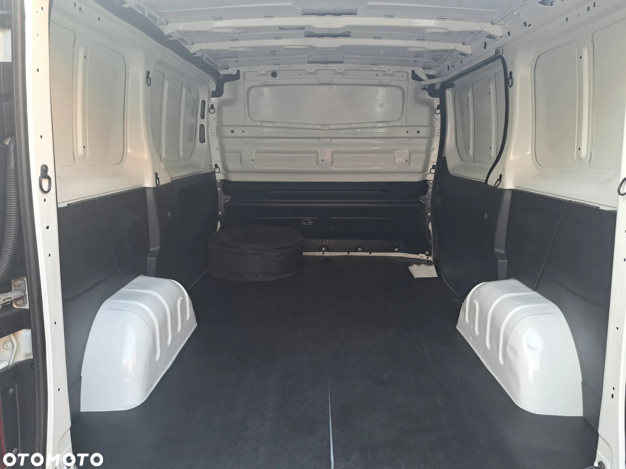 Renault Trafic - 8