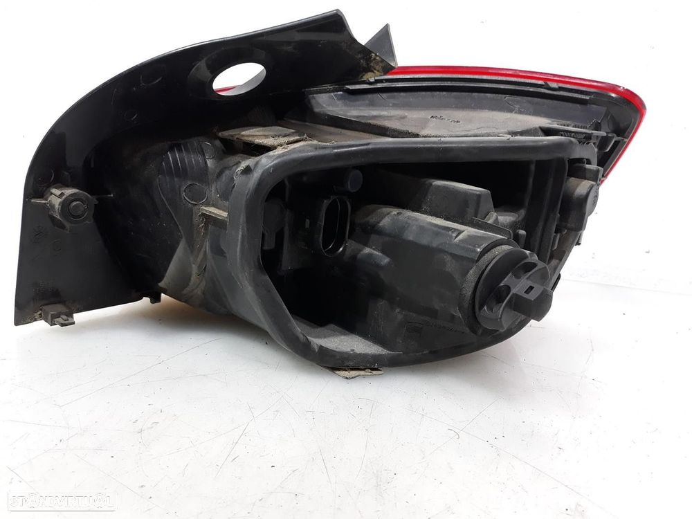 FAROLIM TRASEIRO ESQUERDO SEAT IBIZA IV 2013 - 2