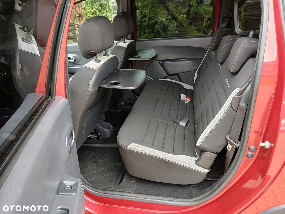 Dacia Lodgy 1.6 SCe Stepway S&S - 11