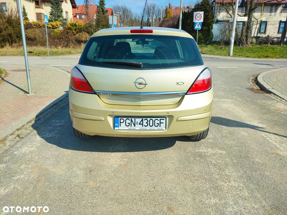Opel Astra 1.8 Elegance - 11