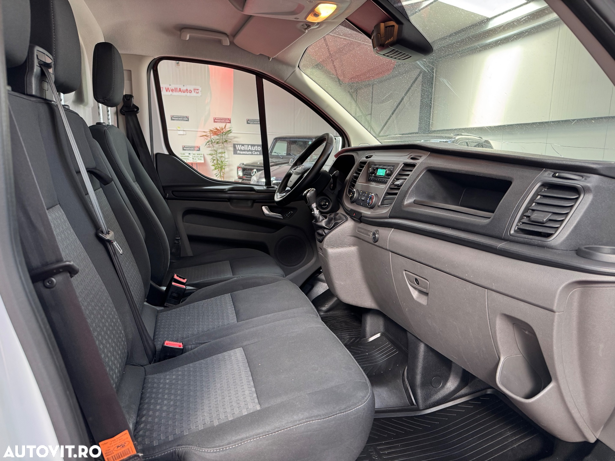 Ford Transit - 12