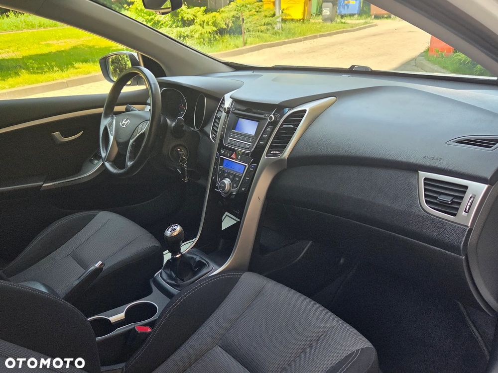 Hyundai i30 1.6 CRDi Premium - 26