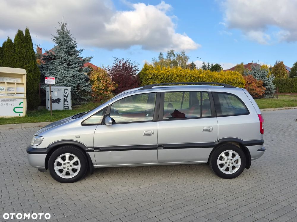 Opel Zafira 2002 photo 2