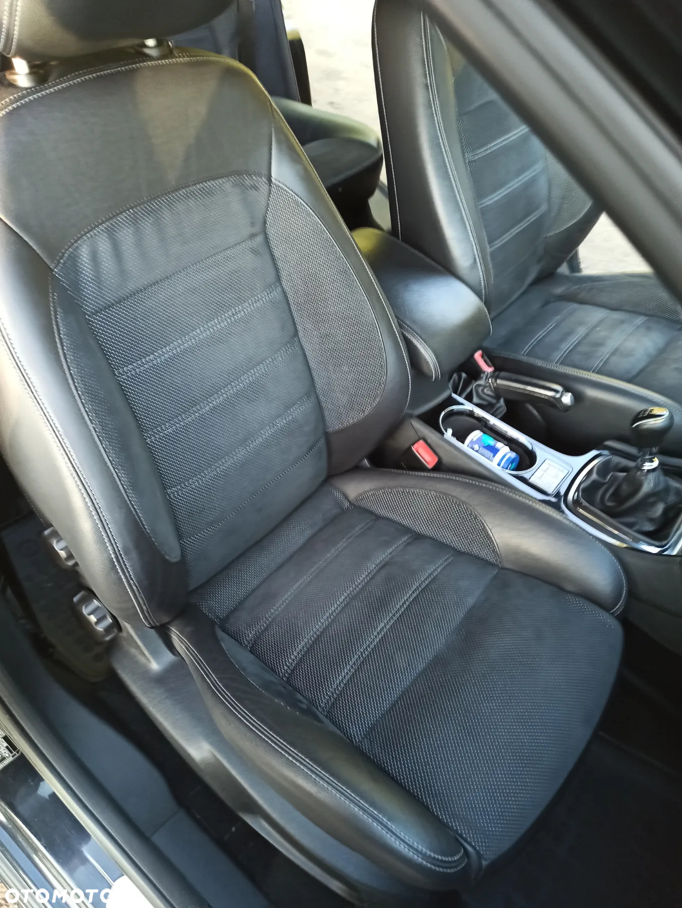 Ford Mondeo 2.5 Titanium X - 12