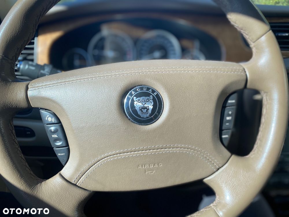 Jaguar S-Type 3.0 V6 Executive - 22