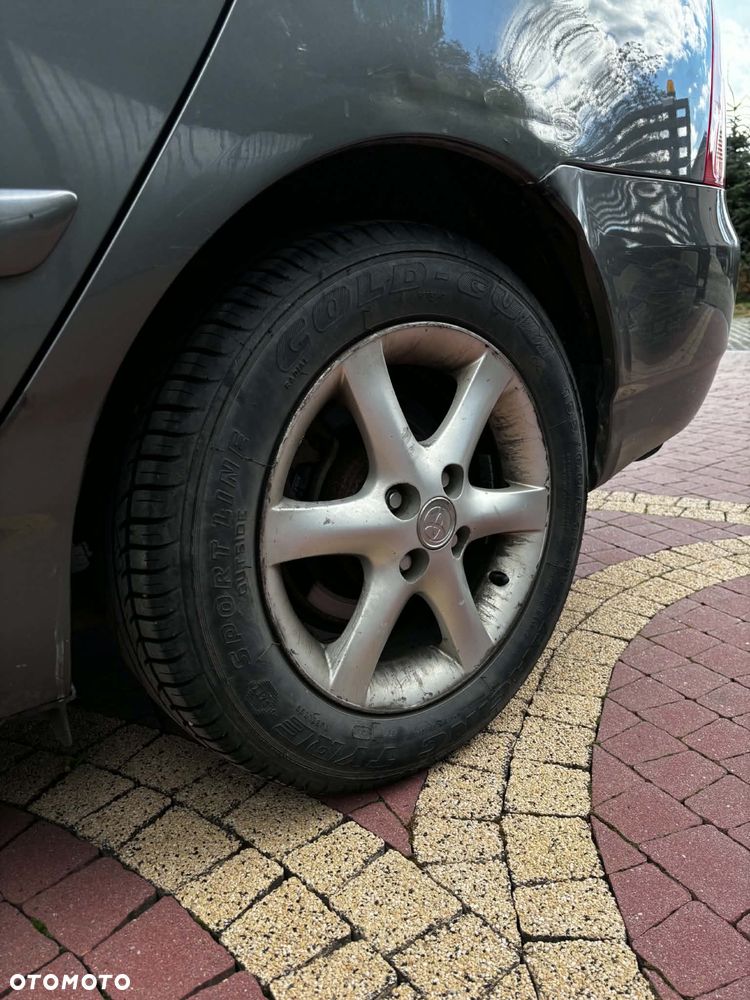 Toyota Corolla - 4