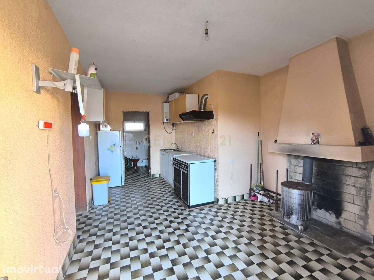 Casa para Recuperar em Bragança com Vista para a Montanha - Grande imagem: 4/14