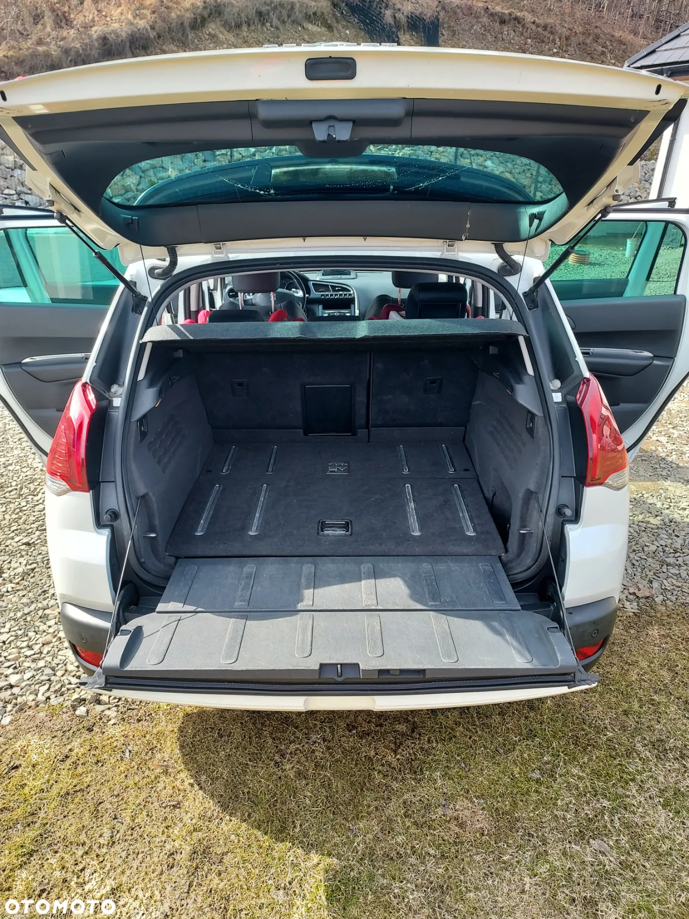 Peugeot 3008 2.0 HDi HYbrid4 - 11