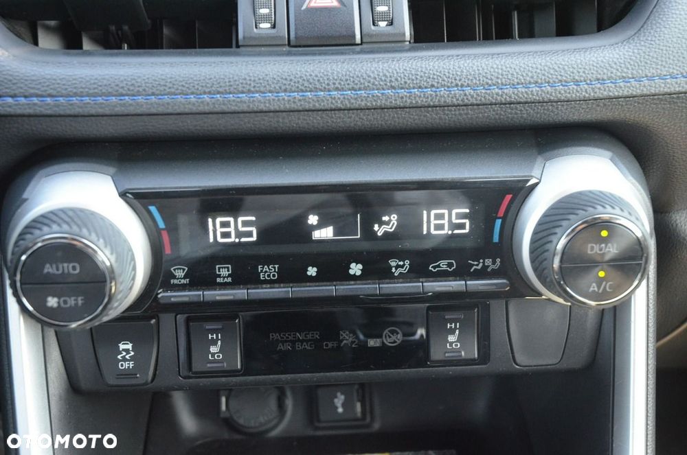 Toyota RAV4 Hybrid Selection 4x4 - 25