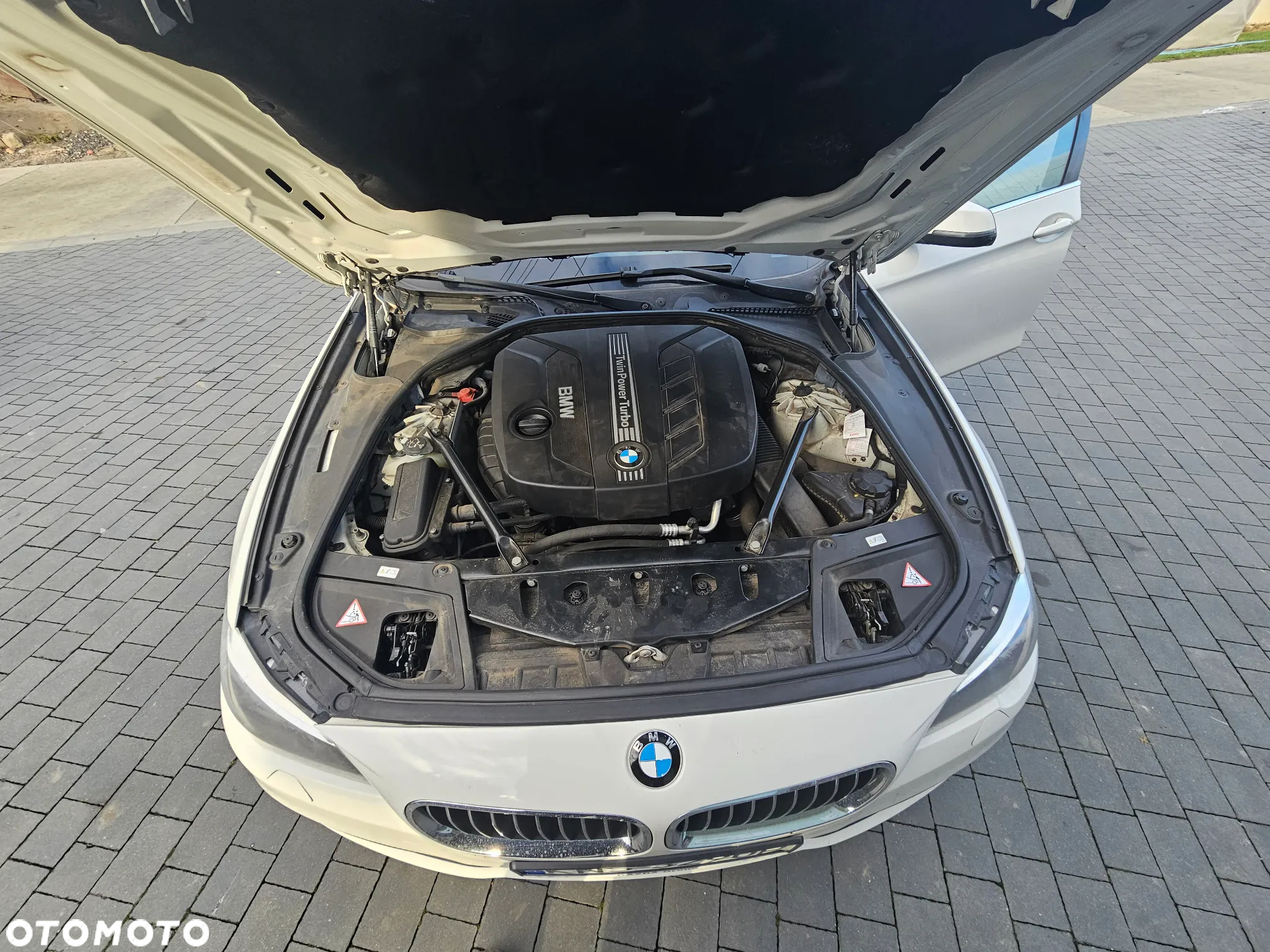 BMW Seria 5 520d xDrive Touring - 25