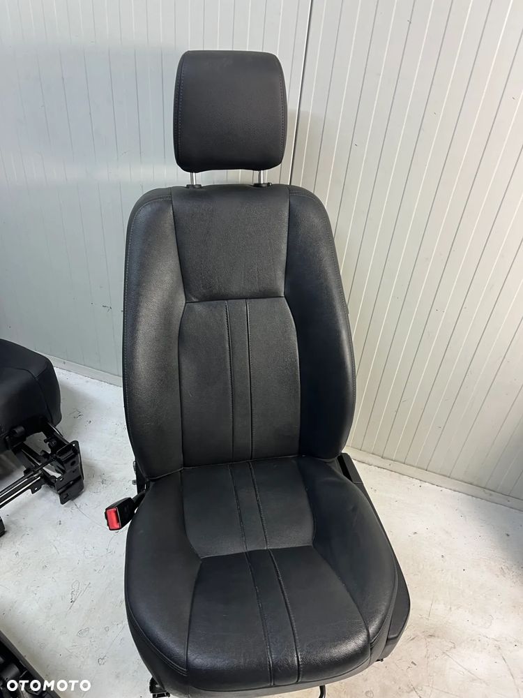 DISCOVERY 4 L319 KOMPLET FOTELI 7 osobowy - 10