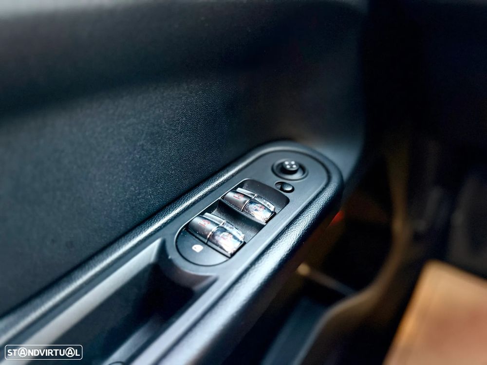 MINI Countryman One D Auto - 17