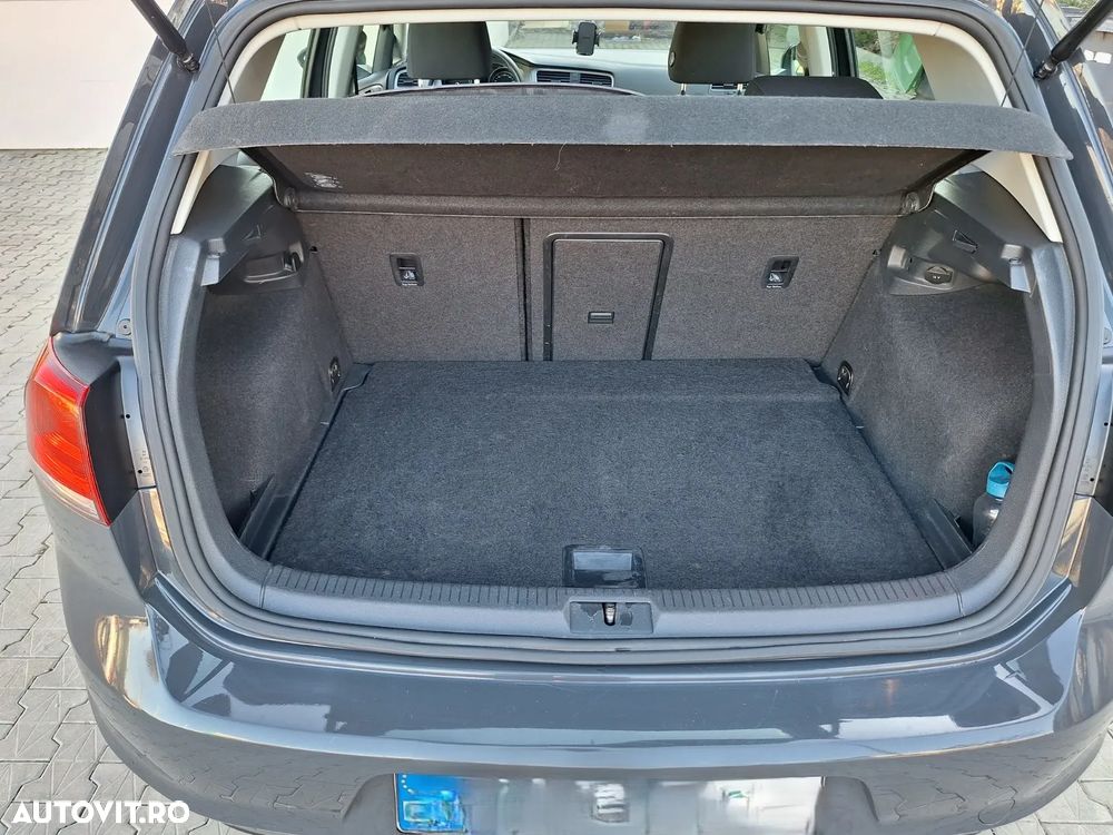 Volkswagen Golf 1.6 TDI DPF Trendline - 10