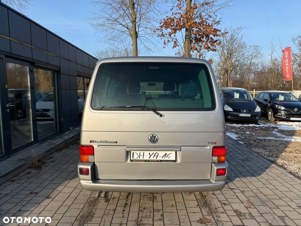 Volkswagen Multivan Standard - 16