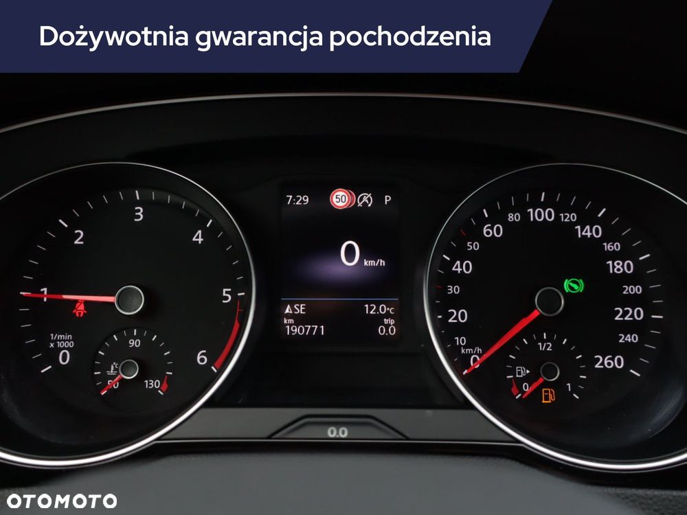 Volkswagen Passat - 13