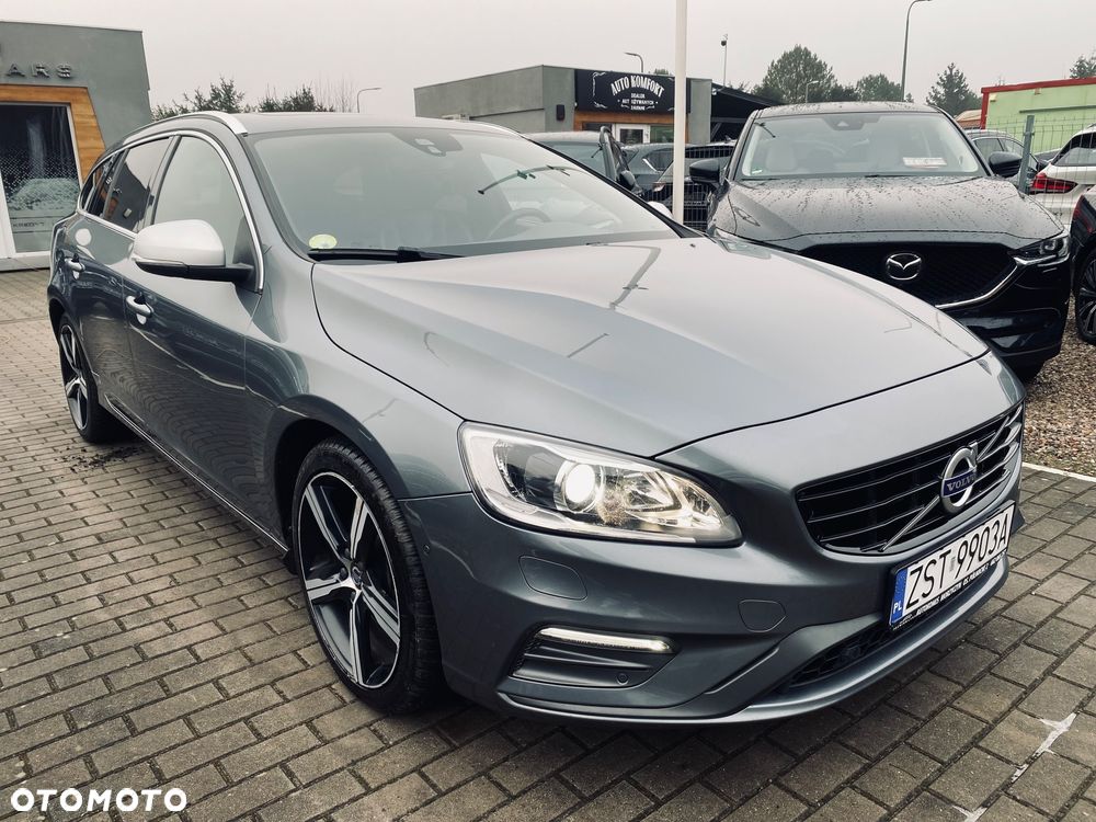 Volvo V60 D4 Geartronic R-Design - 1