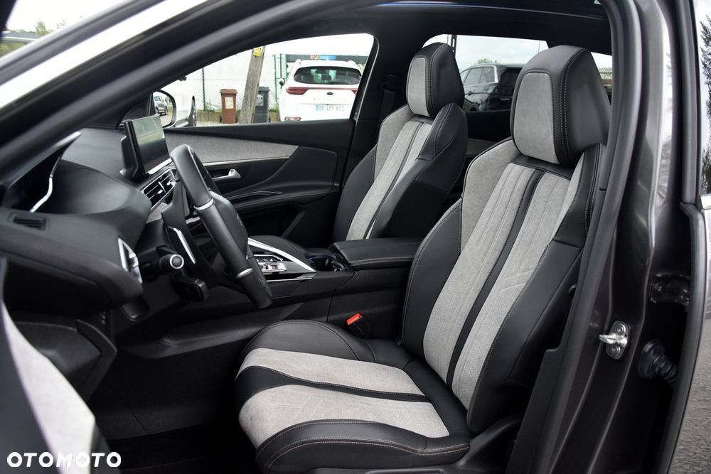 Peugeot 3008 1.6 PureTech HYbrid GT Line S&S EAT8 - 23