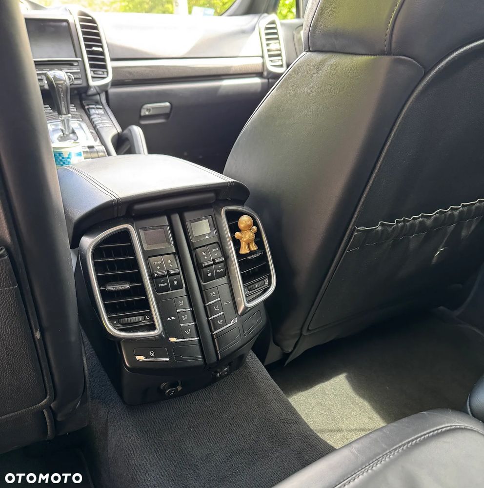 Porsche Cayenne Diesel Platinum Edition - 8
