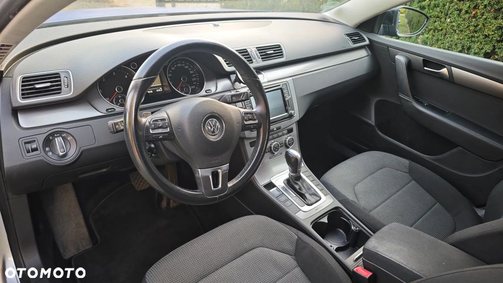 Volkswagen Passat 2.0 TDI 4Motion DSG BlueMotion Tech Comfortline - 15