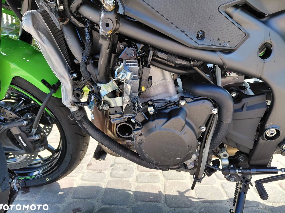 Kawasaki ZX - 11