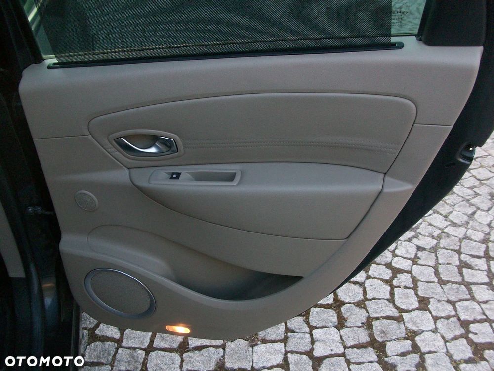 Renault Grand Scenic Gr 2.0 16V Bose Edition CVT - 11