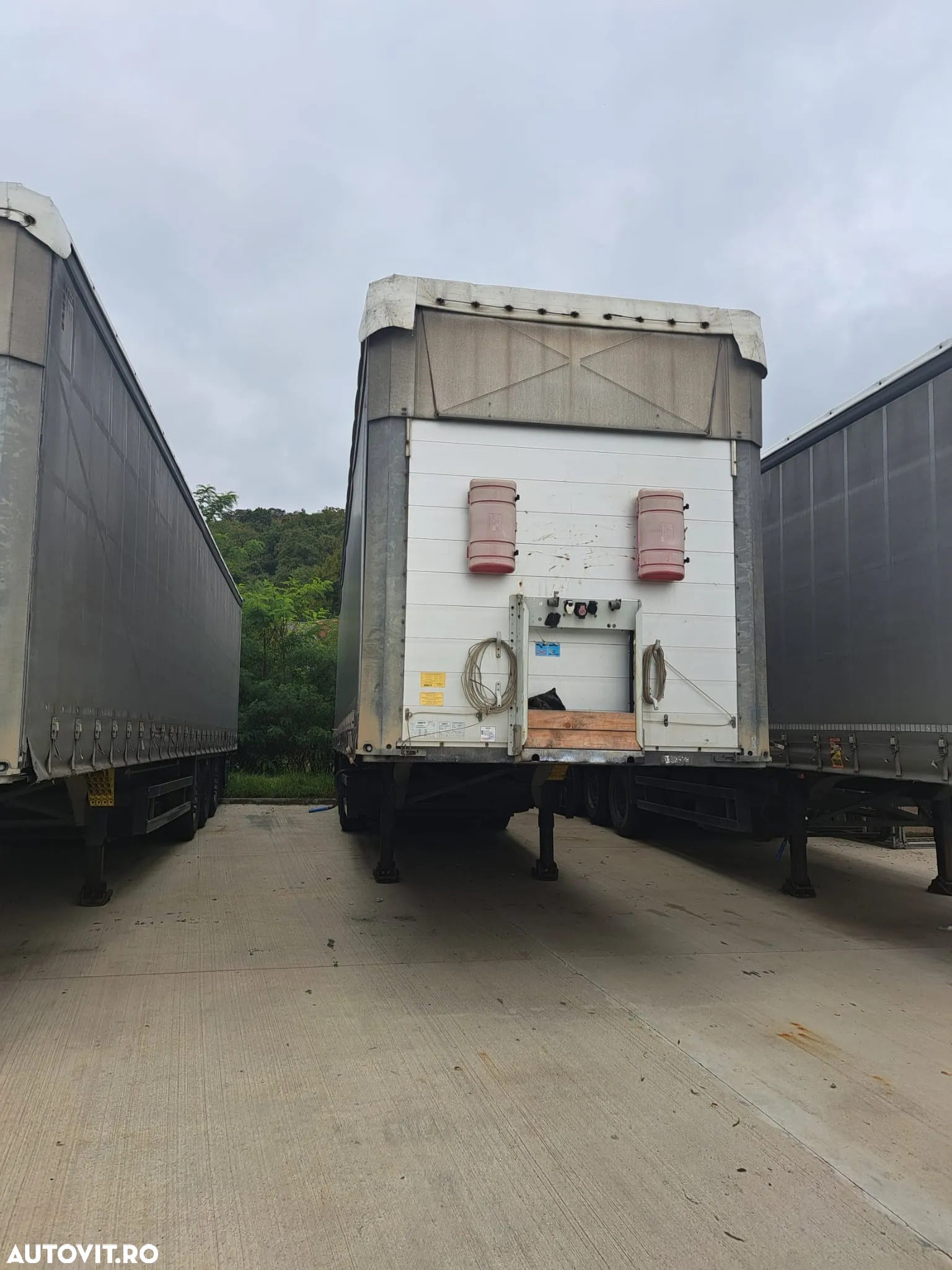 Schmitz Cargobull - 3