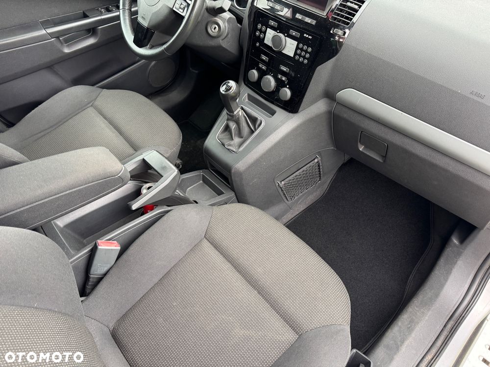 Opel Zafira 1.8 Innovation - 33