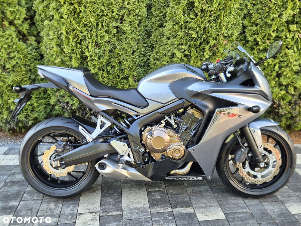 Honda CBR - 3