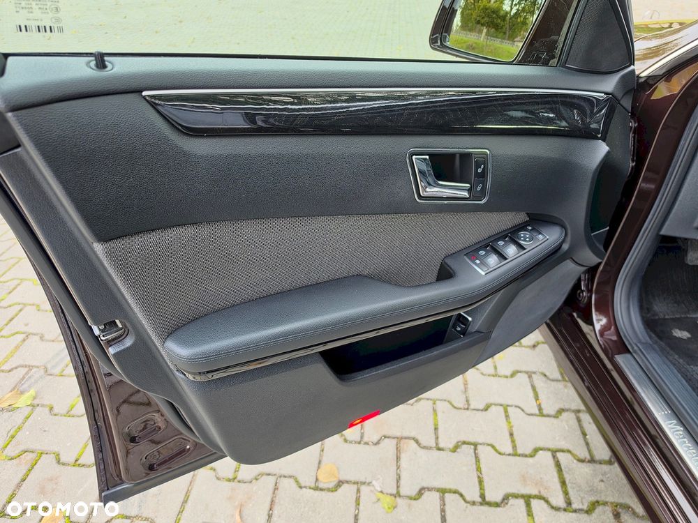 Mercedes-Benz Klasa E 250 CDI DPF BlueEFFICIENCY Avantgarde - 18
