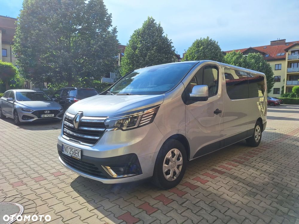 Renault Trafic 2.0 dCi - 9