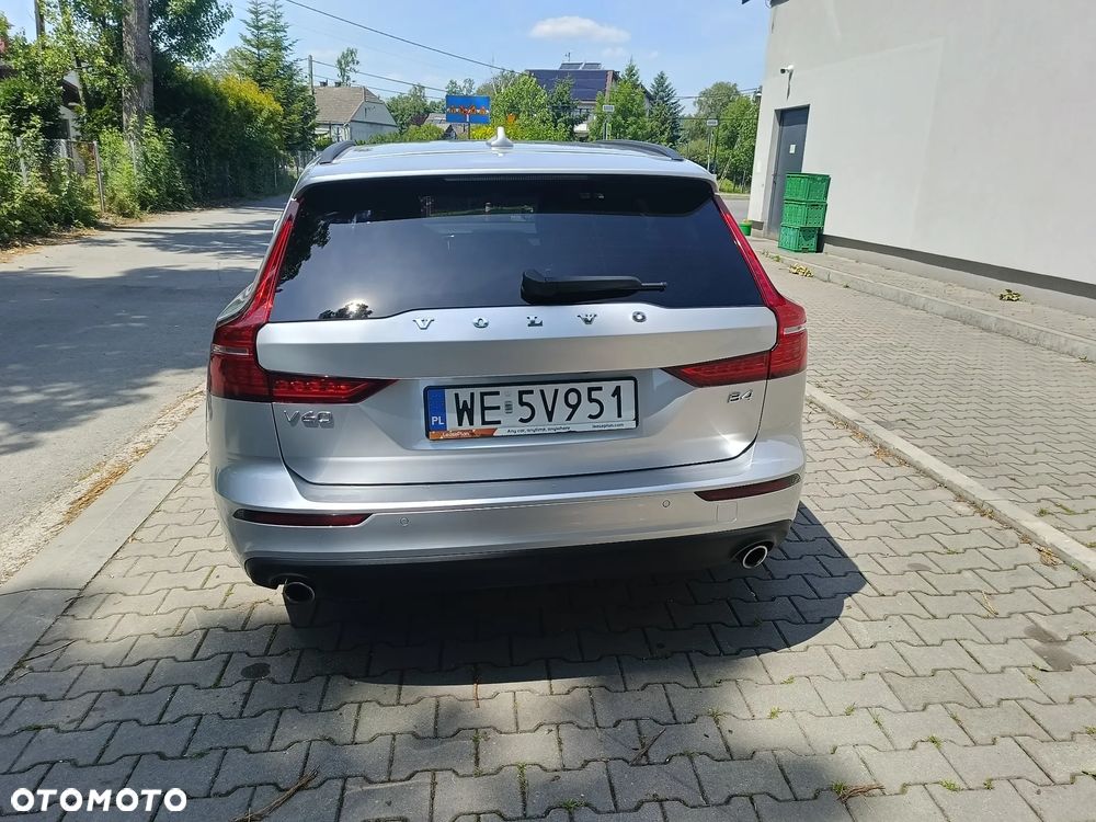 Volvo V60 D4 Momentum Pro - 11