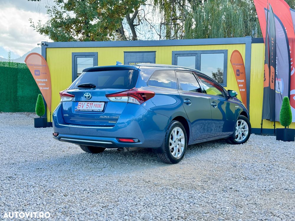 Toyota Auris 1.8 L VVT-i Hybrid Sol + - 4