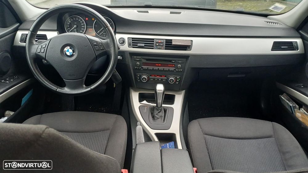 BMW 320 d xDrive Navigation Auto - 6