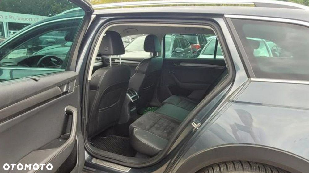 Skoda Superb 2.0 TDI SCR 4x4 Scout DSG - 37