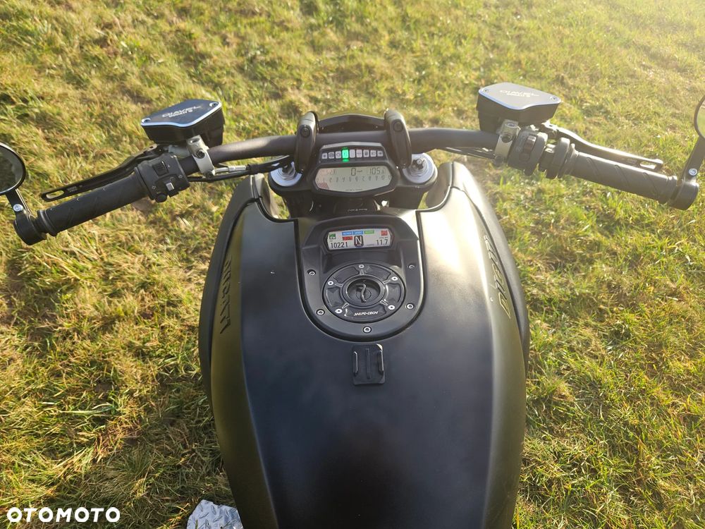 Ducati Diavel - 3