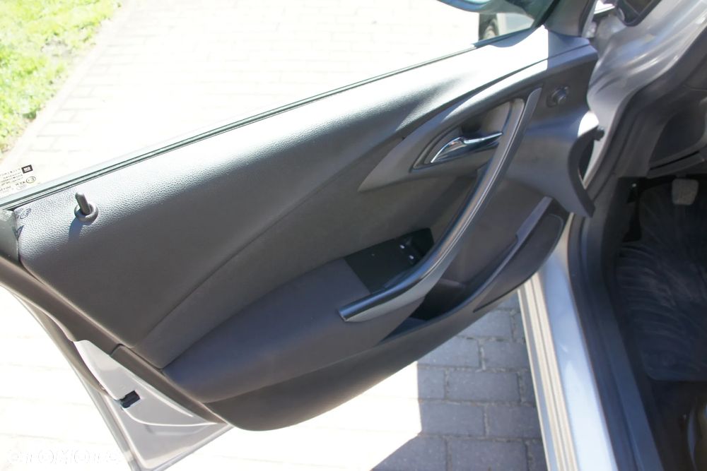 Opel Astra 1.4 T Cosmo EU6 - 18