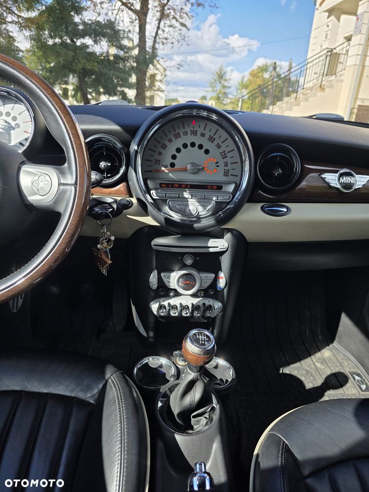 MINI Cooper Standard - 8