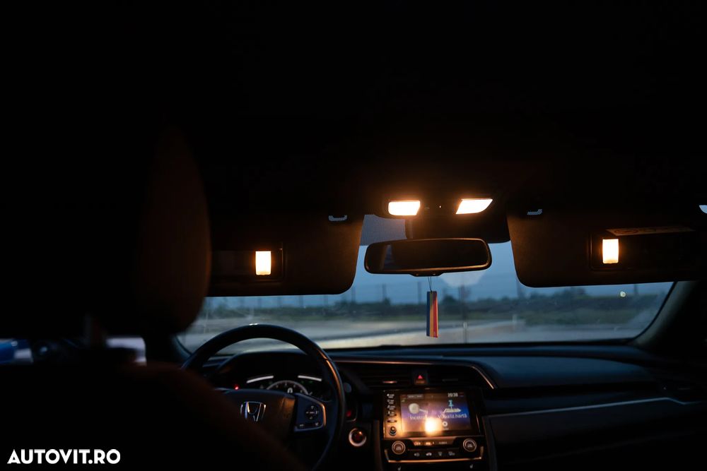 Honda Civic 1.5 VTEC Turbo Sport Plus - 28