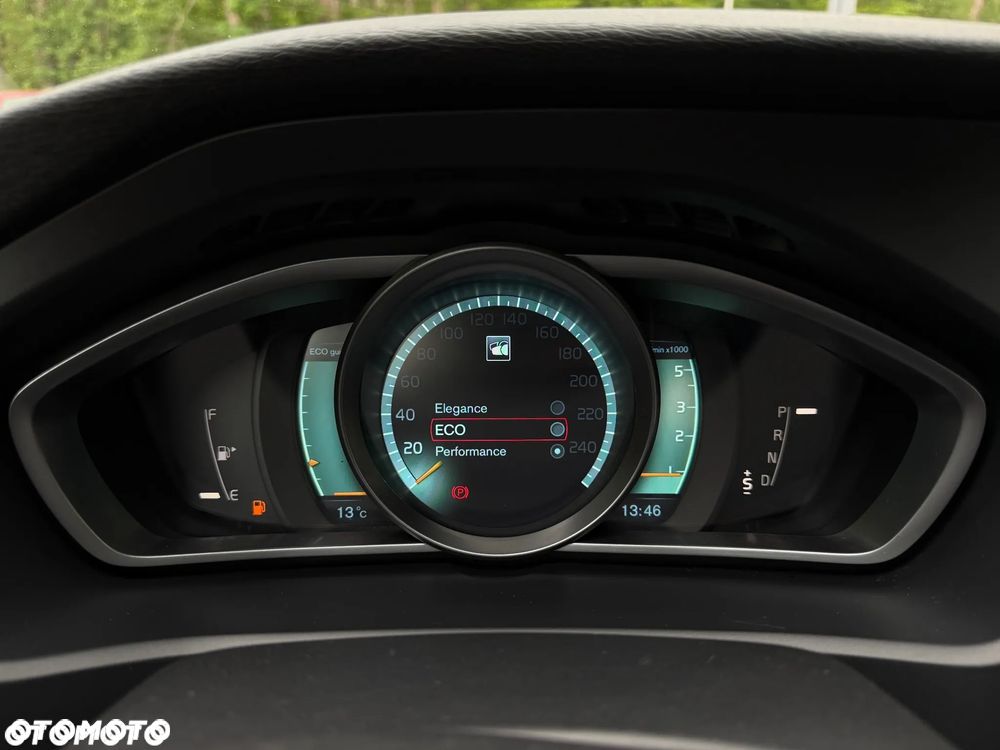 Volvo V40 D2 Powershift Momentum - 16