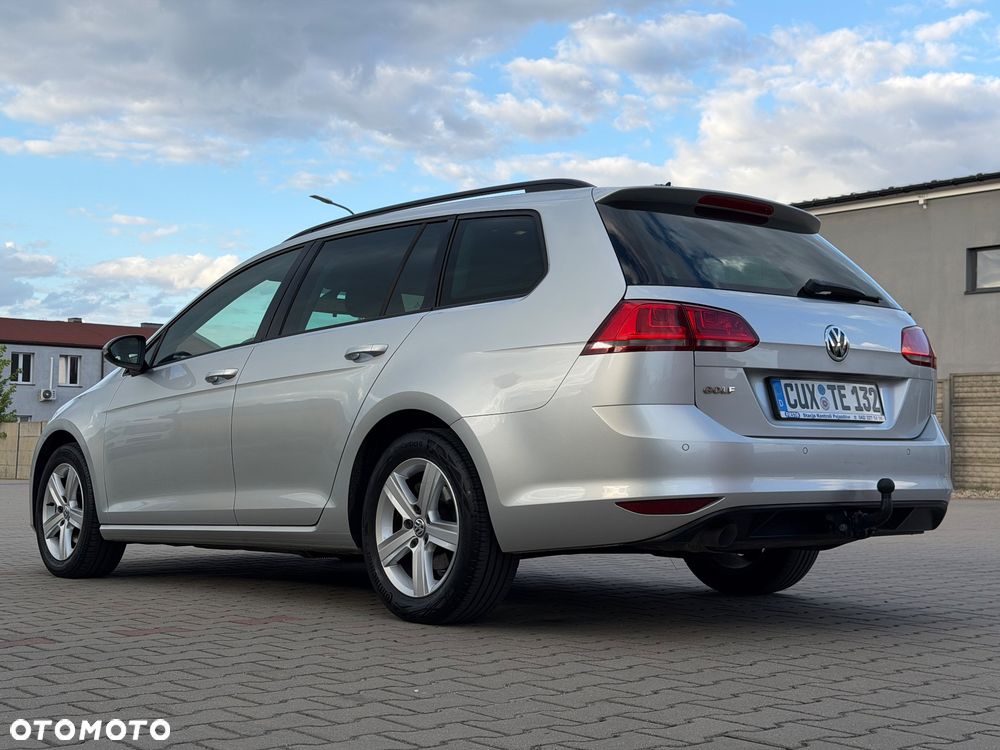 Volkswagen Golf 1.6 TDI DPF Highline - 13